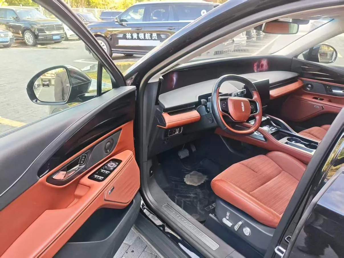 Lincoln 2023 Navigator 2.0T Stepless Four-wheel Drive Zunrui Edition Automatic Gear 3