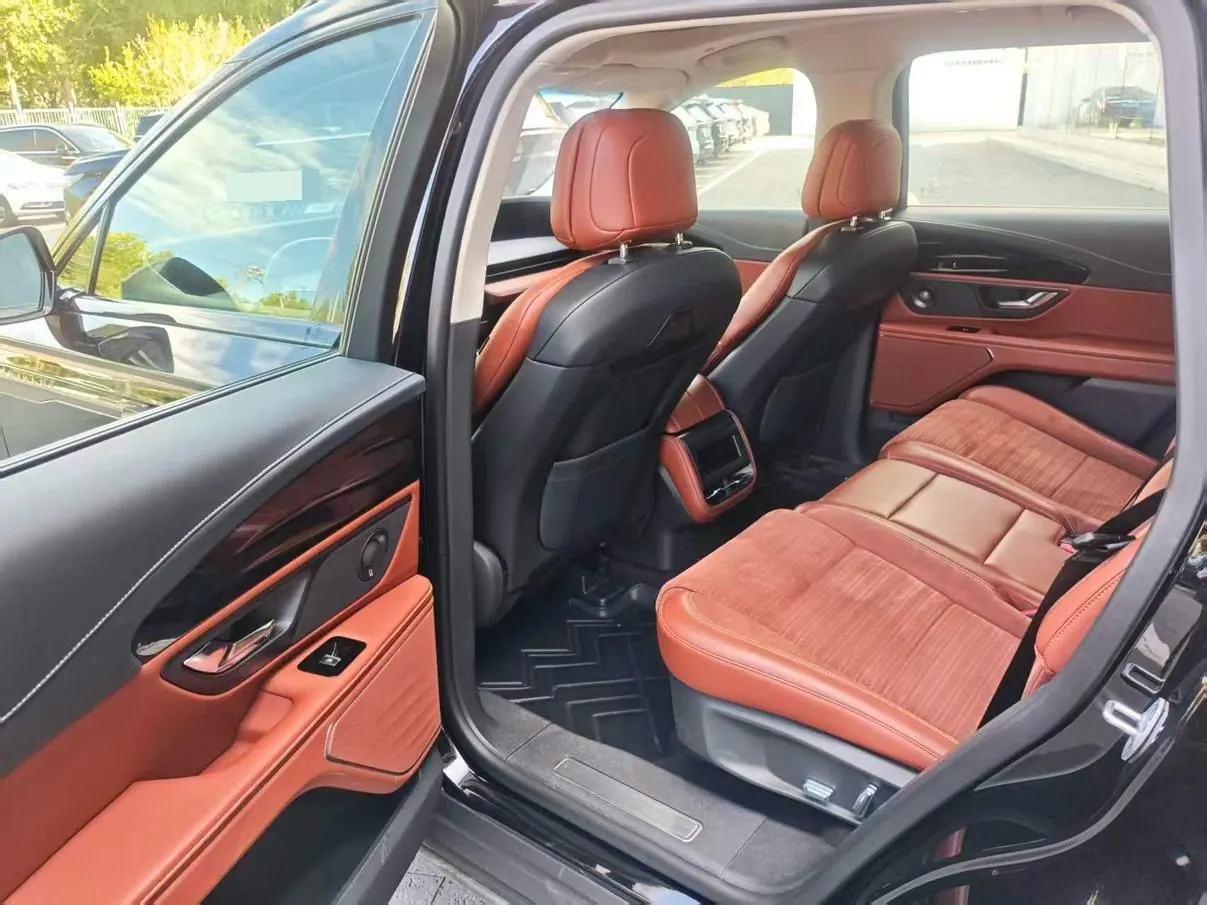 Lincoln 2023 Navigator 2.0T Stepless Four-wheel Drive Zunrui Edition Automatic Gear 4