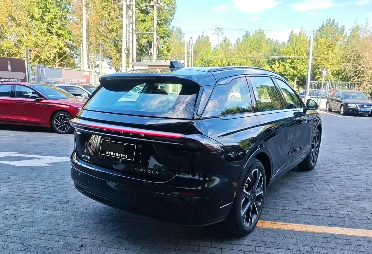 Lincoln 2023 Navigator 2.0T Stepless Four-wheel Drive Zunrui Edition Automatic Gear 6