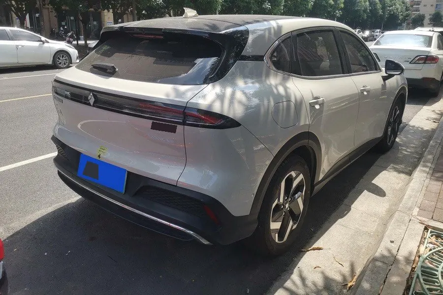 BaoJun 2024 Yunhai 1.5 stepless 140km automatic gear 2