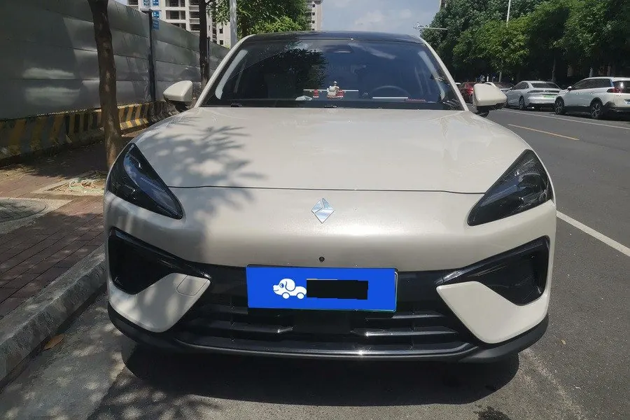 BaoJun 2024 Yunhai 1.5 stepless 140km automatic gear 3
