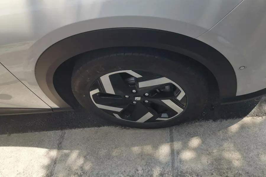 BaoJun 2024 Yunhai 1.5 stepless 140km automatic gear 6