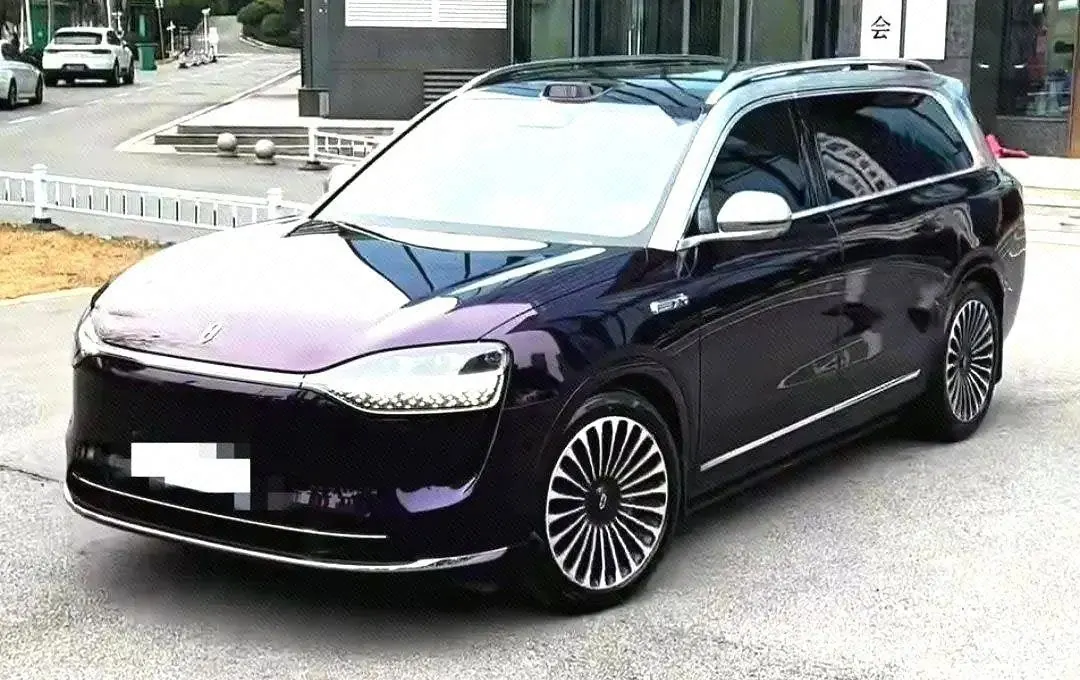 Открыть галерею: AITO 2025 AITO M9 extended range Ultra version 52kWh5 seat version automatic gear
