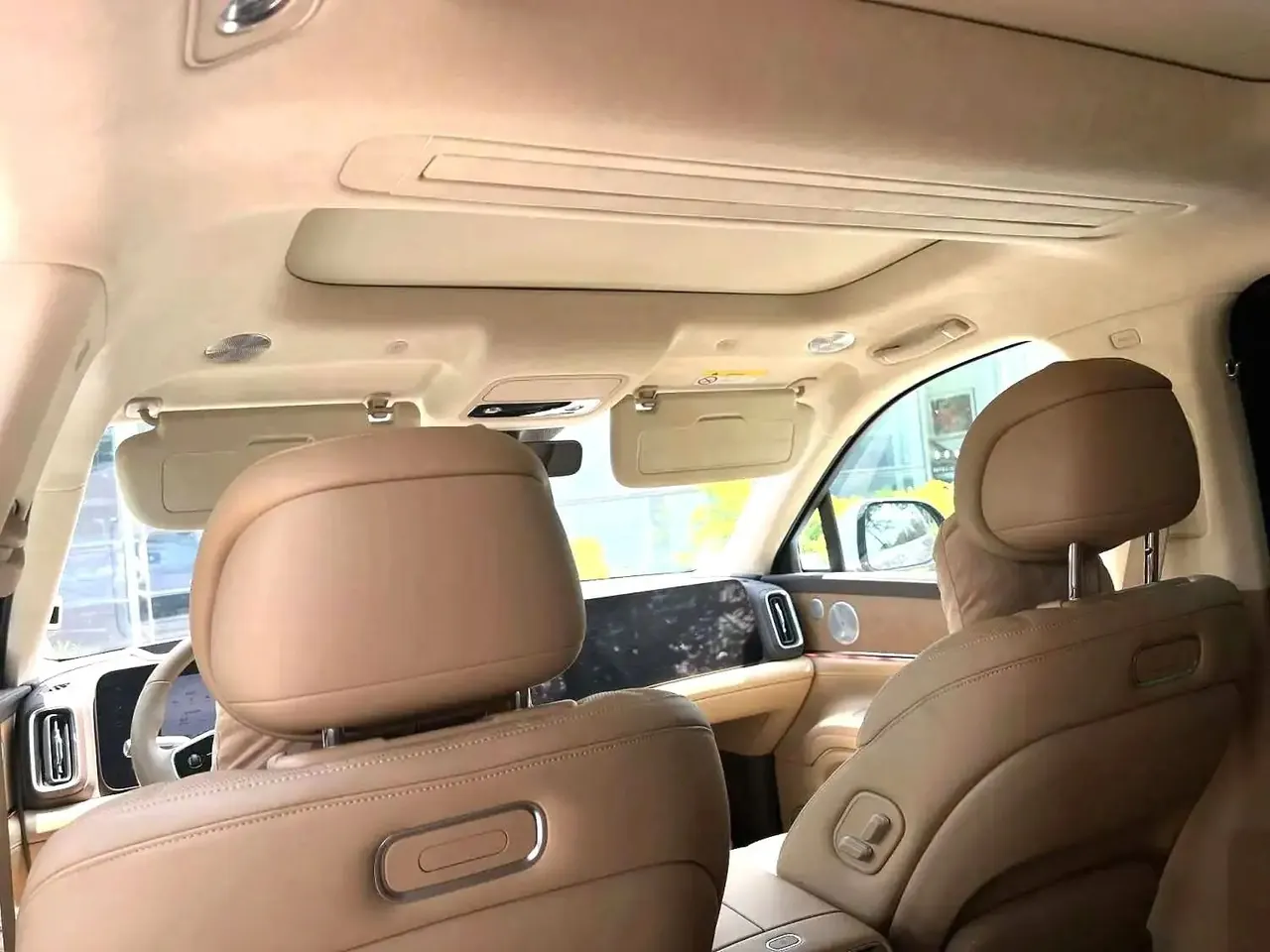 AITO 2025 AITO M9 extended range Ultra version 52kWh5 seat version automatic gear 7