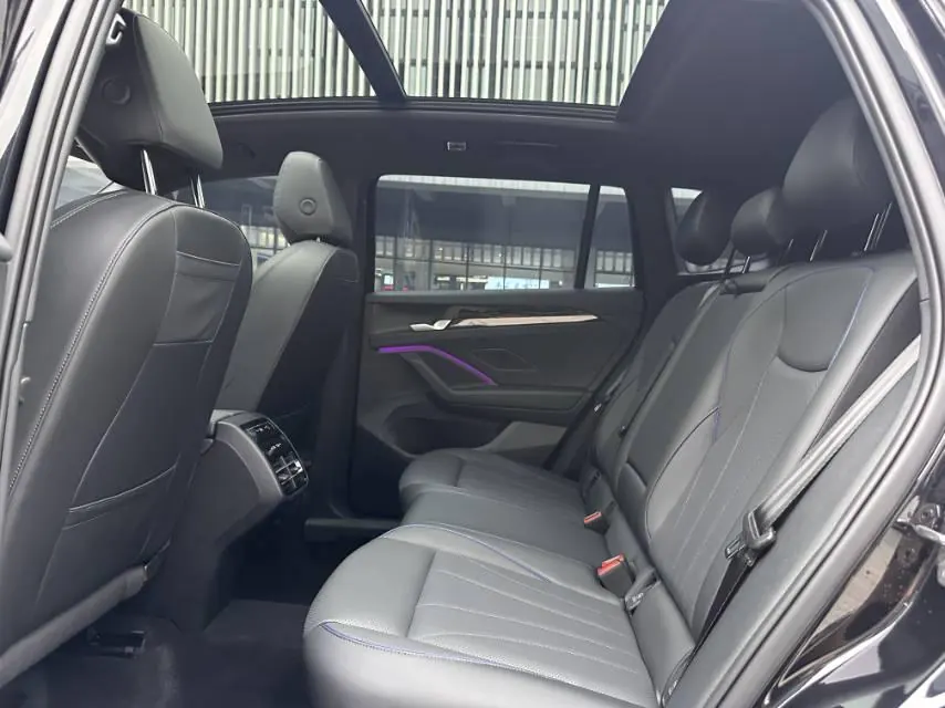 Volkswagen 2026 Tiguan L PRO 2.0TSI 380TSI Two-Drive R-Line Pilot Edition Automatic Gear 5