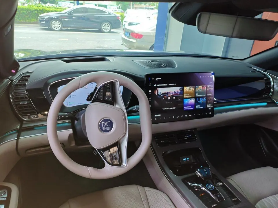 BYD 2025 Han DM-i 1.5T stepless smart driving version 125KM laser Radar flagship automatic gear 4