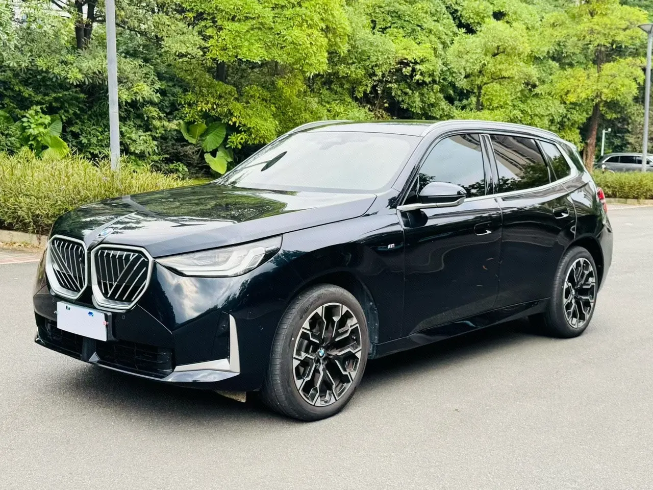 Open image lightbox: BMW 2025 X3 xDrive30L 2.0T Leading M Sports Obsidian Night Suit Automatic Gear