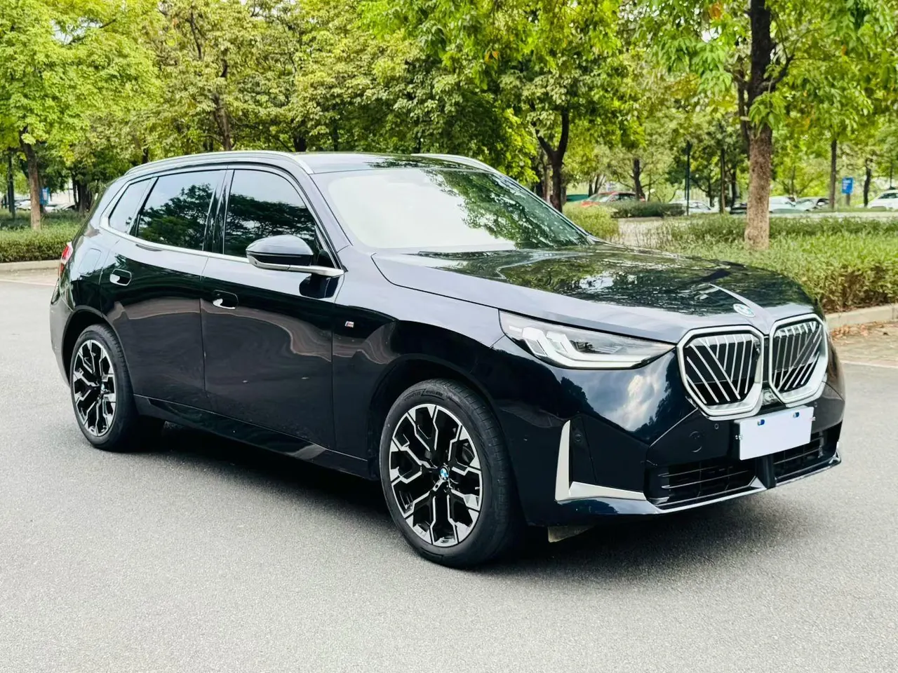 BMW 2025 X3 xDrive30L 2.0T Leading M Sports Obsidian Night Suit Automatic Gear 2