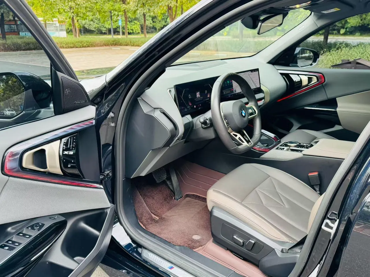 BMW 2025 X3 xDrive30L 2.0T Leading M Sports Obsidian Night Suit Automatic Gear 4