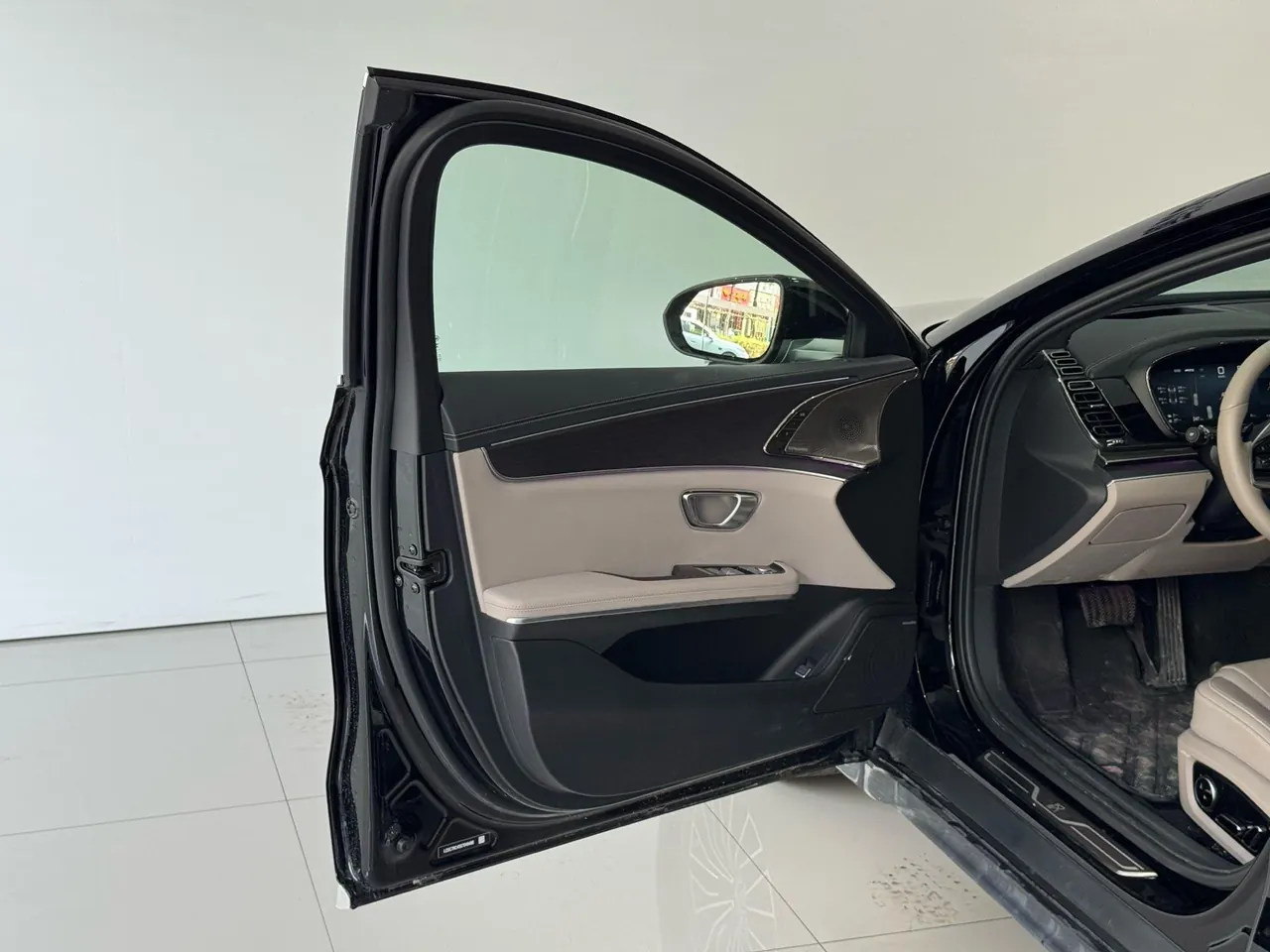 BYD 2025 Han DM-i 1.5T stepless 125KM laser Radar intelligent driving automatic gear 11
