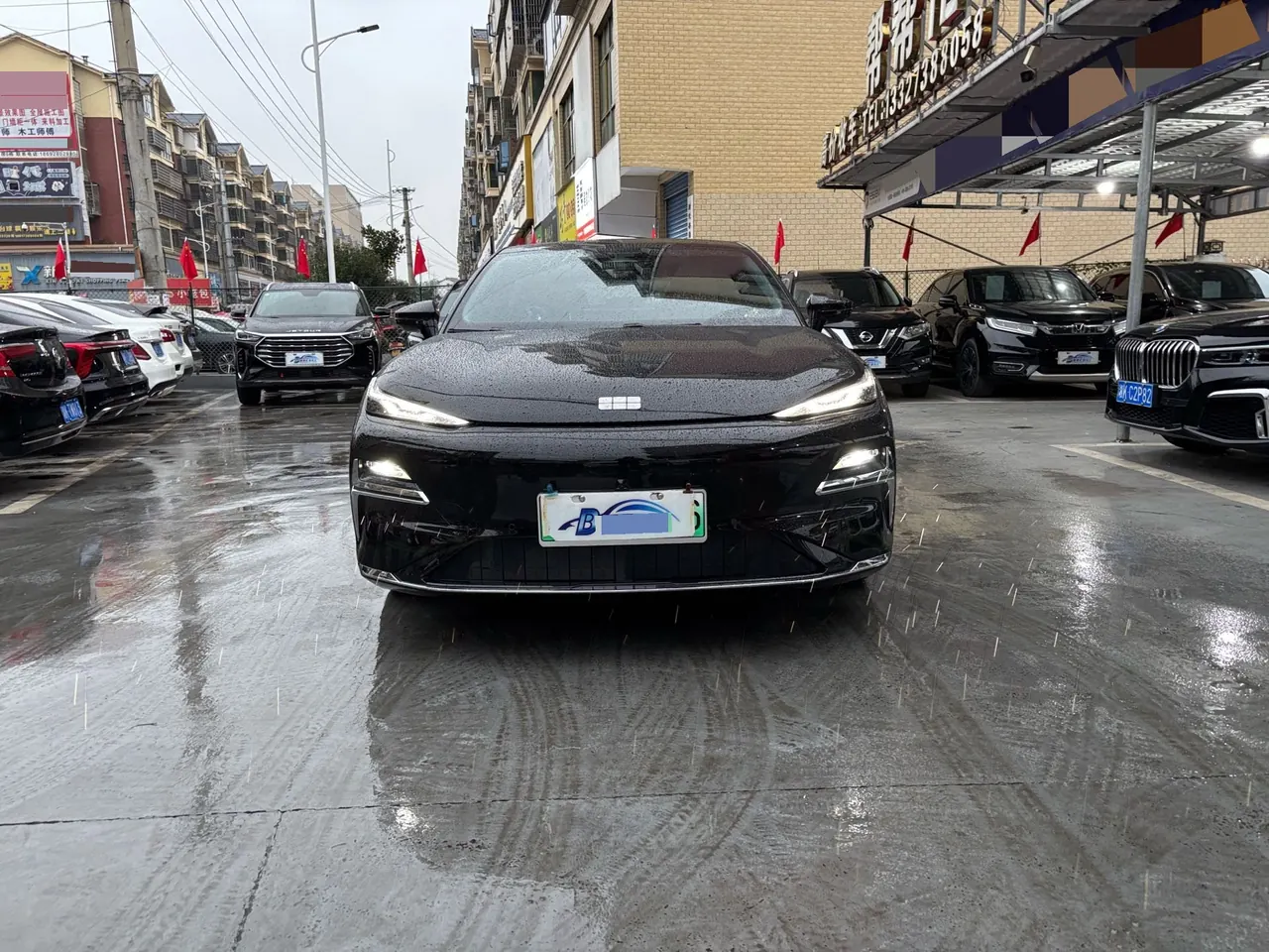 Geely Galaxy 2025 Xingyao 8 EM-i 1.5 130km Premium Edition Automatic Gear 9