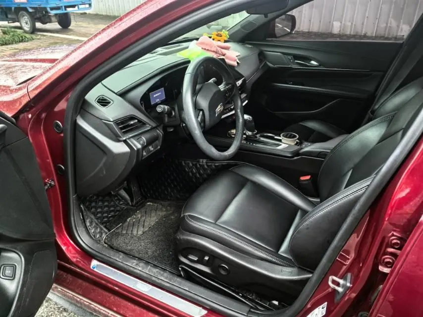 Cadillac 2020 CT4 2.0T 28T fashion automatic gear 3