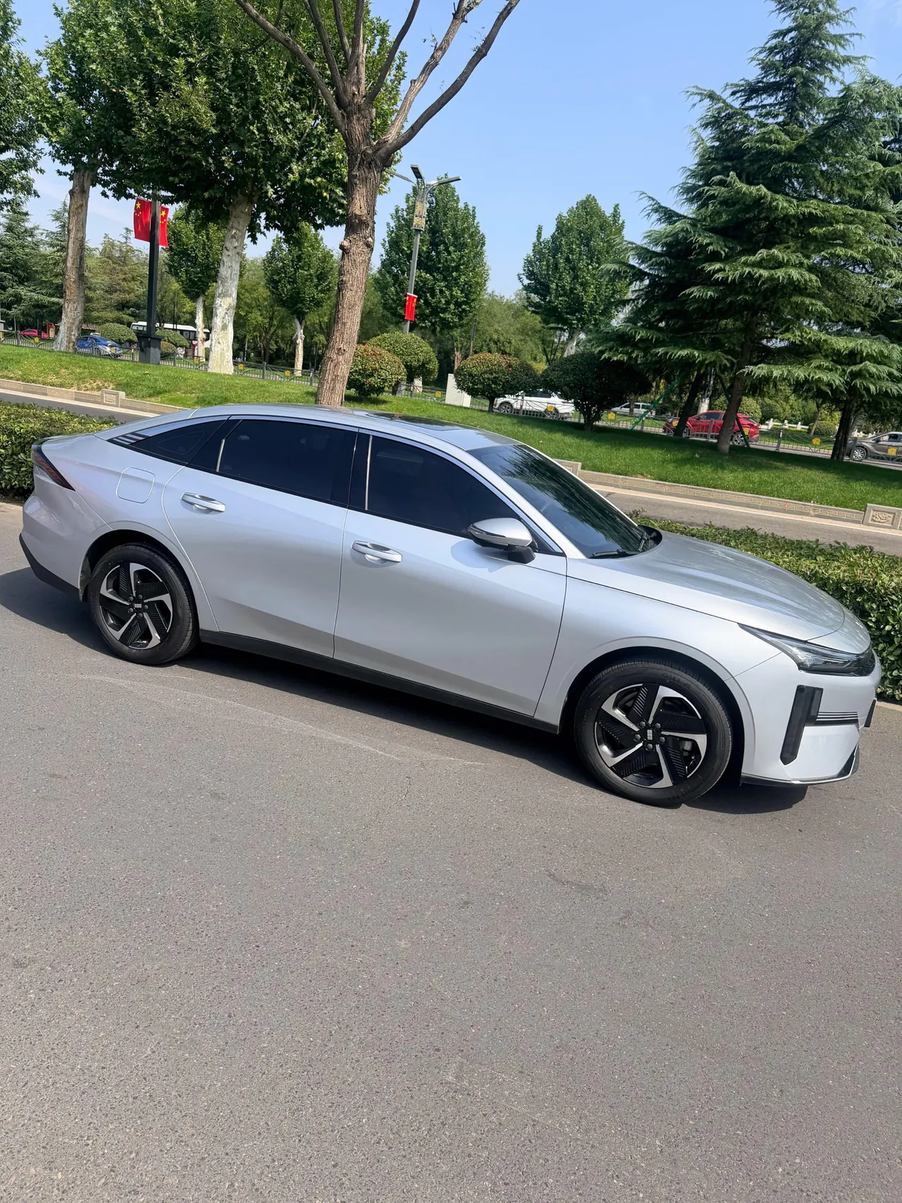 Geely Galaxy 2025 L6 EM-i 1.5 140km Starship Edition Automatic Gear 2
