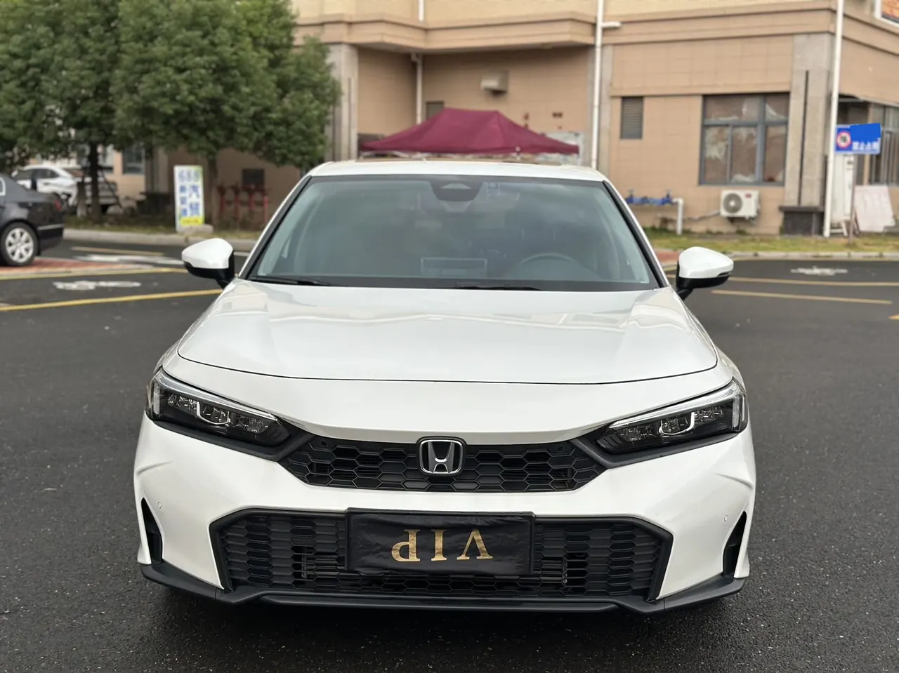 Honda 2025 Civic 1.5T Stepless 240TURBO Zhiqu Plus Automatic Gear 2