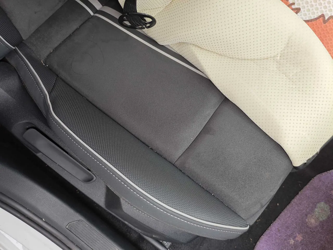 Volkswagen 2021 Golf 8 R-Line 1.4TSI 280TSI Automatic 4