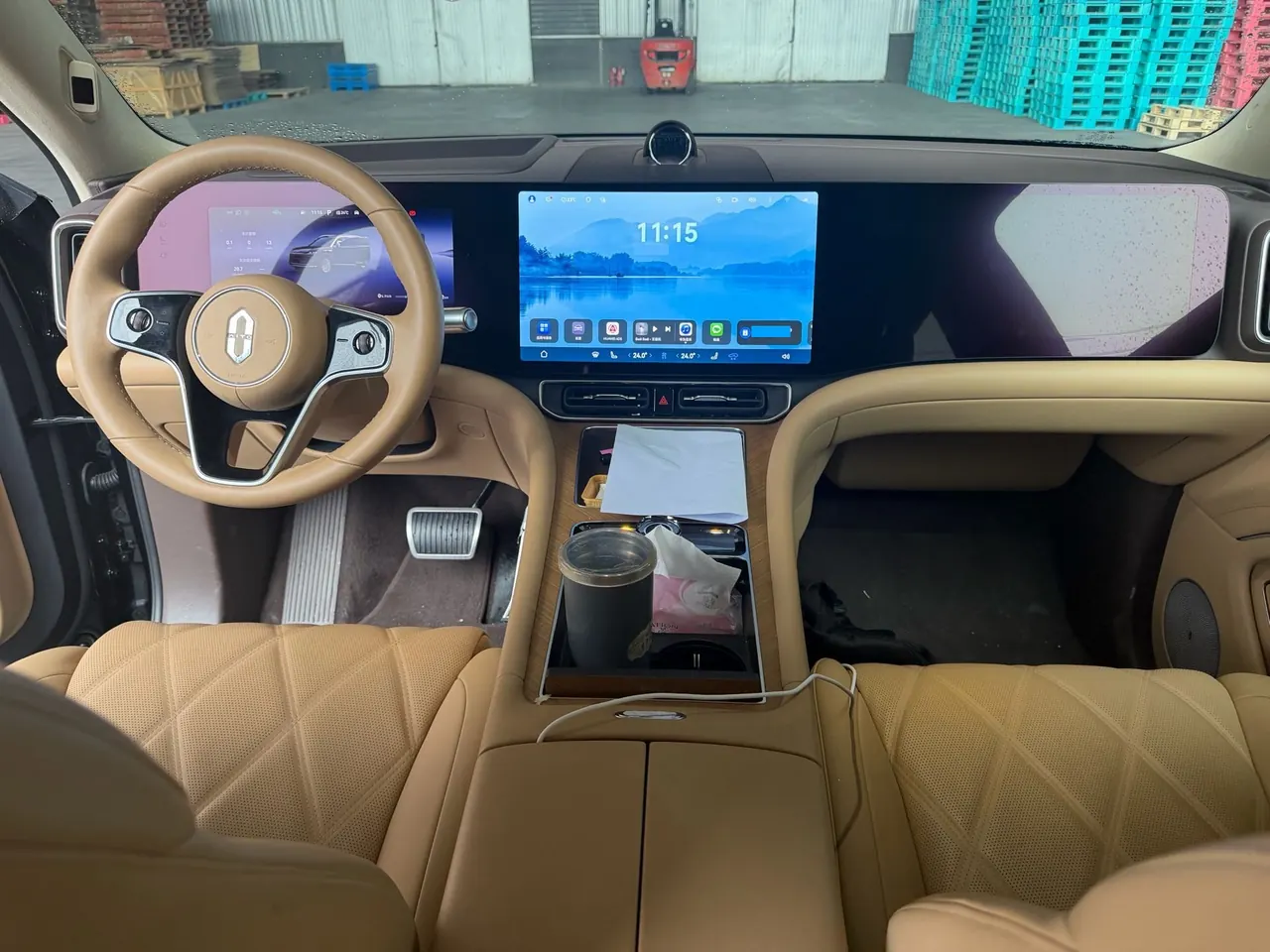 AITO 2025 AITO M9 extended range Max version 52kWh5 seat version automatic gear 4