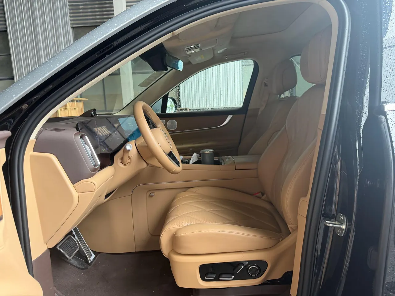 AITO 2025 AITO M9 extended range Max version 52kWh5 seat version automatic gear 5