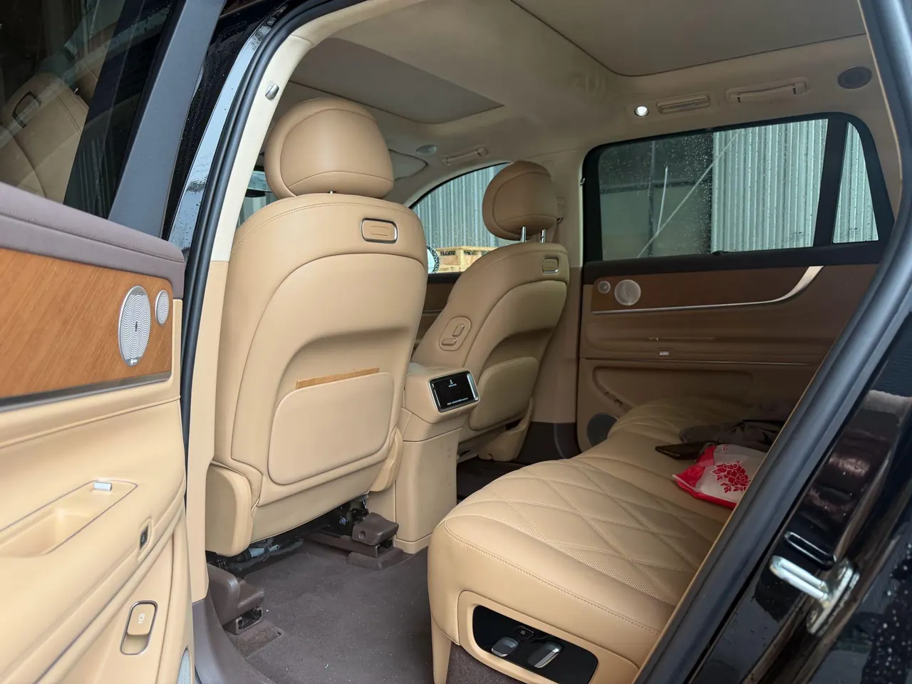 AITO 2025 AITO M9 extended range Max version 52kWh5 seat version automatic gear 6