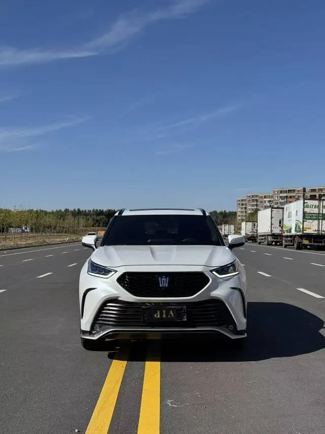 Toyota 2024 Crown Land Release HEV 2.5 Stepless Four-wheel Drive Flagship Automatic Gear 2