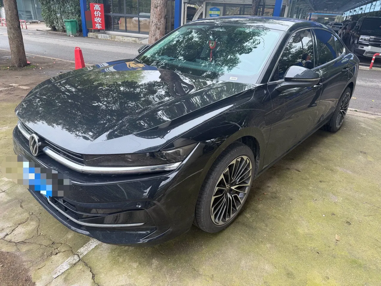 Открыть галерею: Volkswagen 2024 Magotan 2.0TSI 380TSI Premium Edition Automatic Gear