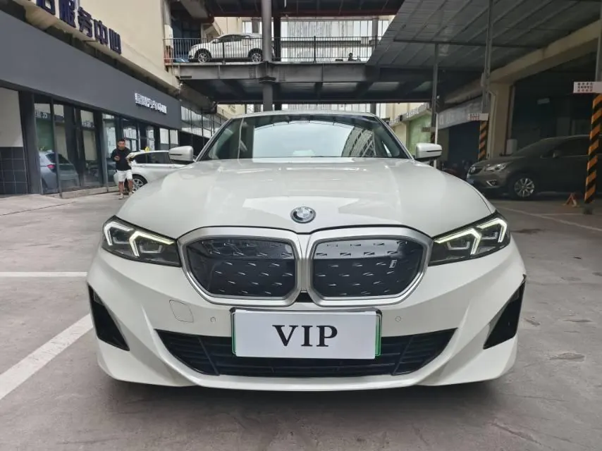 BMW 2024 i3 eDrive 35 L automatic gear 2