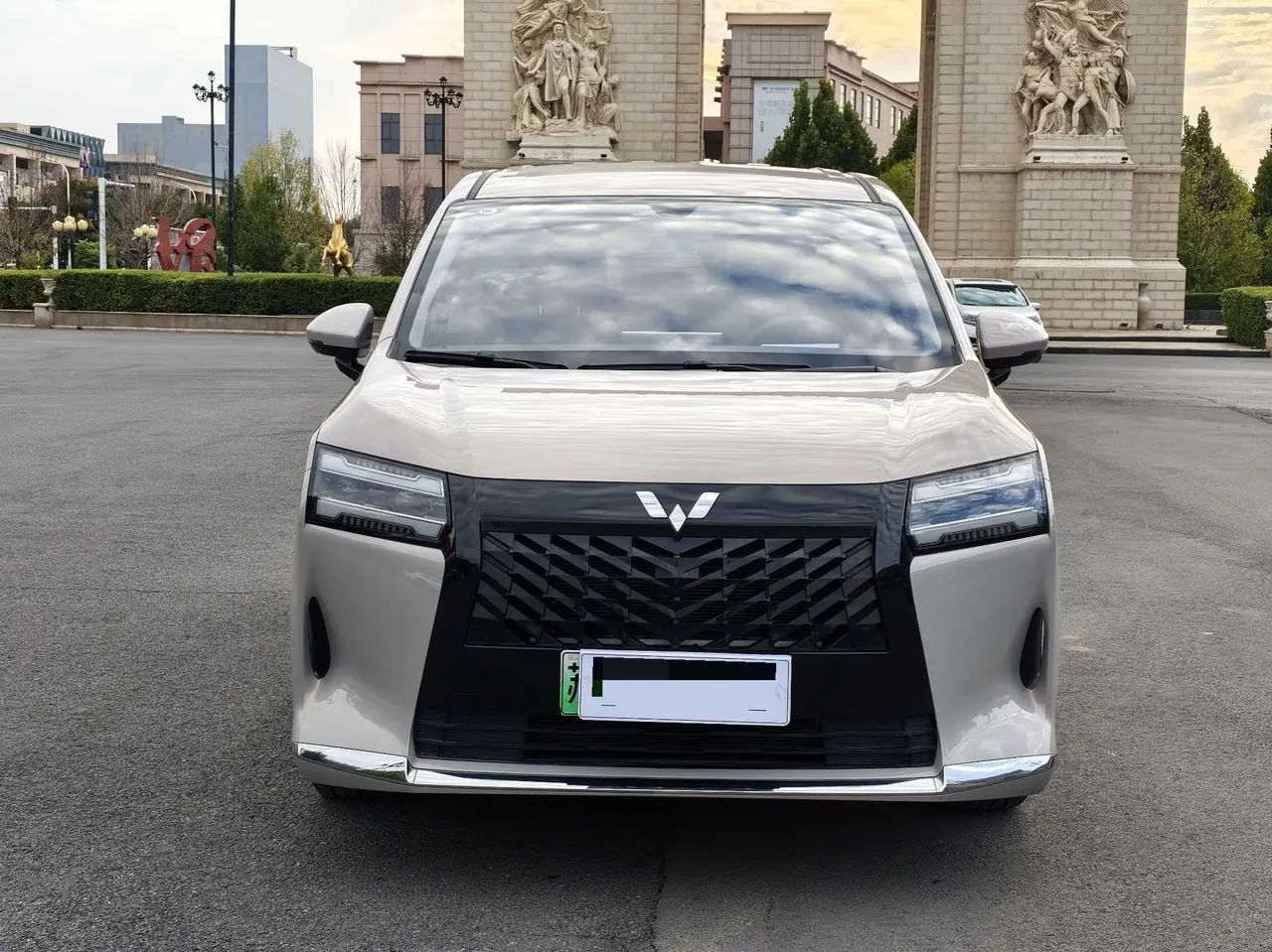 WuLing 2025 Starlight 730 1.5 Stepless 125km Luxury Automatic Transmission 5