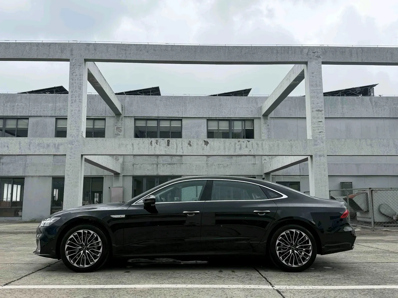 Audi 2025 A7L 2.0TFSI 45TFSI Luxury Automatic 8