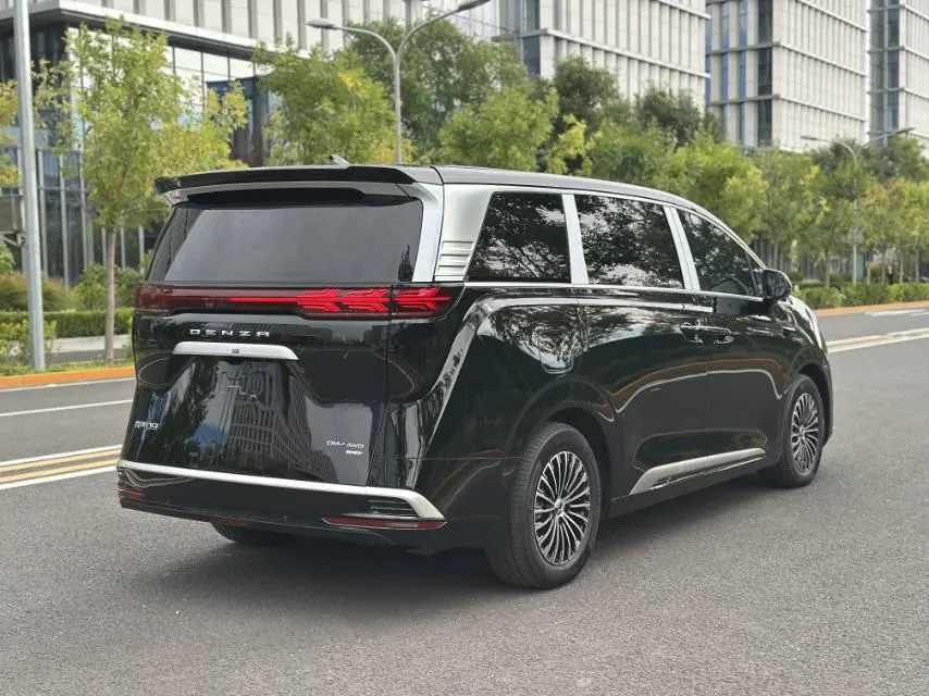 Denza 2025 Denza D9 DM-i 1.5T stepless intelligent driving version 1020 four-wheel drive exclusive automatic transmission 3