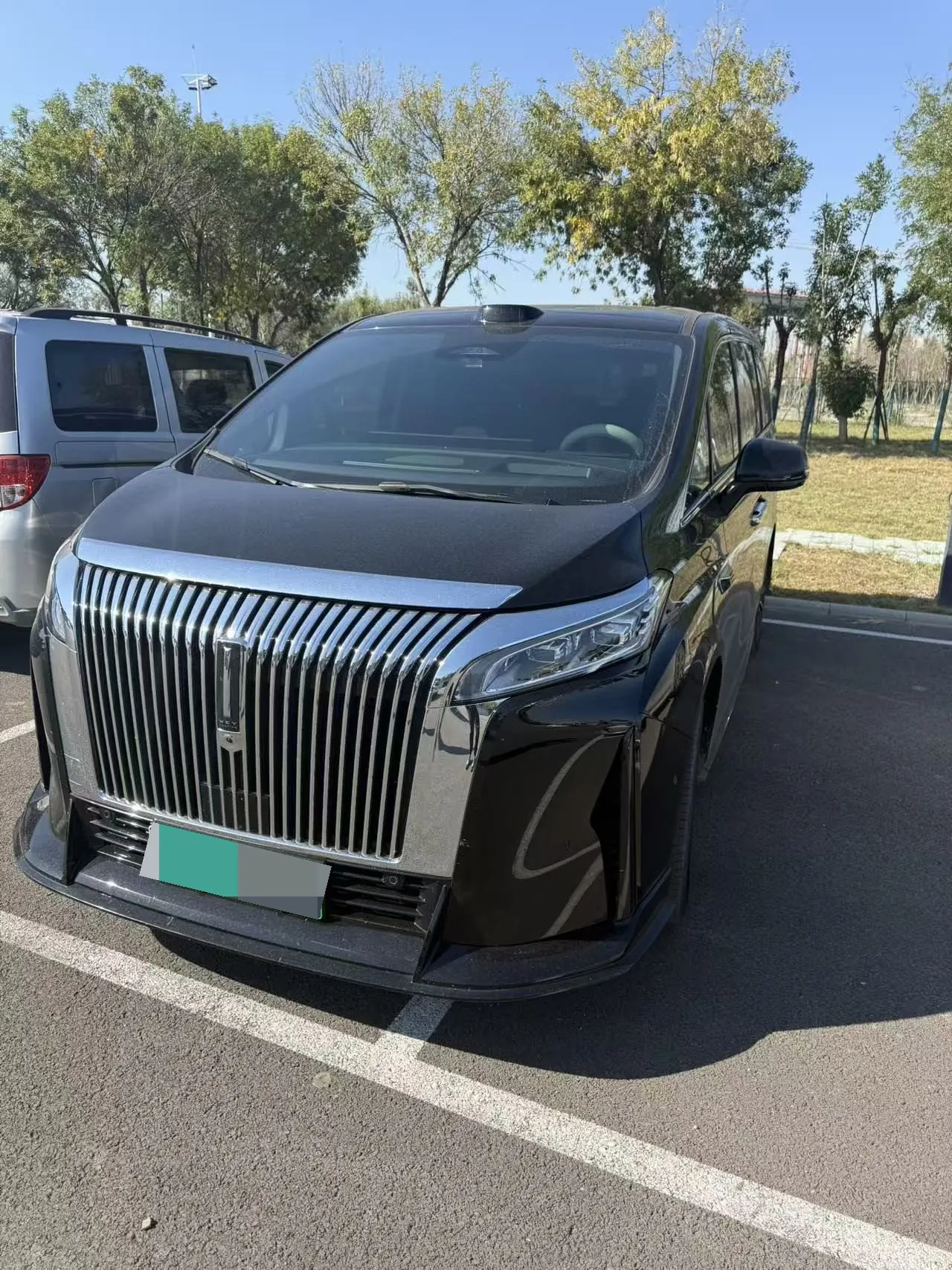 WEY 2026 Mountain 7 Hi4 1.5T Four-wheel Drive SUV Edition Automatic Gear - View 1