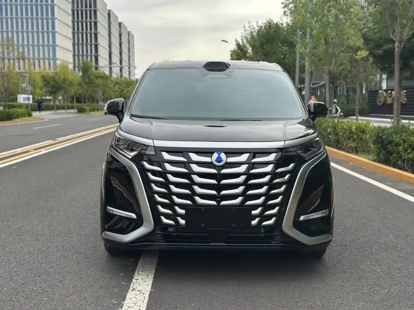 Denza 2025 Denza D9 DM-i 1.5T stepless intelligent driving version 1020 four-wheel drive exclusive automatic transmission 2