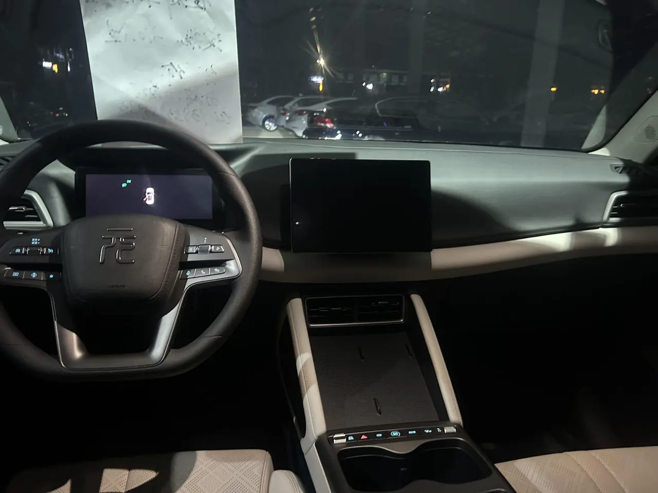 BYD 2024 Yuan UP 401KM Vital Edition Automatic Gear 6