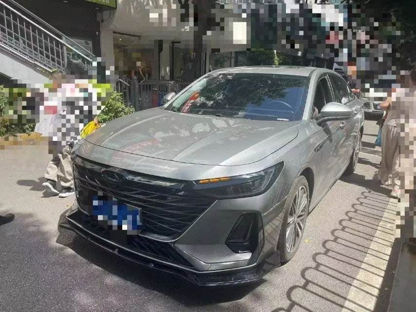 Open image lightbox: Chery 2025 Erez 8 2.0T automatic gear