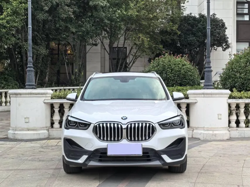 BMW 2022 X1 sDrive25Li 2.0T Leading Automatic Gear 2