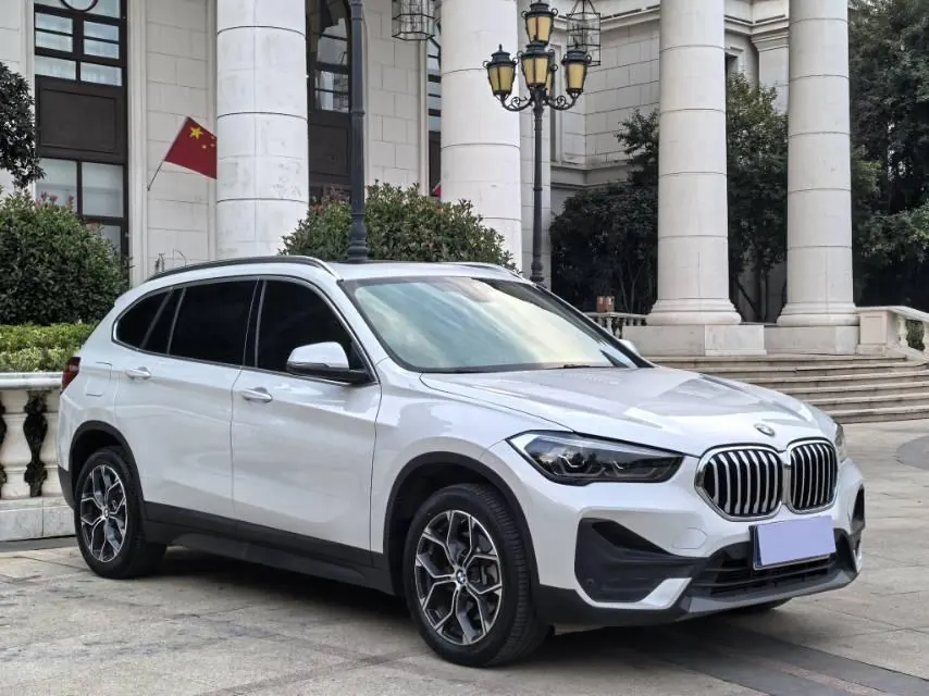 BMW 2022 X1 sDrive25Li 2.0T Leading Automatic Gear 3