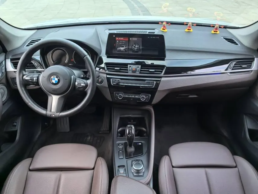 BMW 2022 X1 sDrive25Li 2.0T Leading Automatic Gear 4