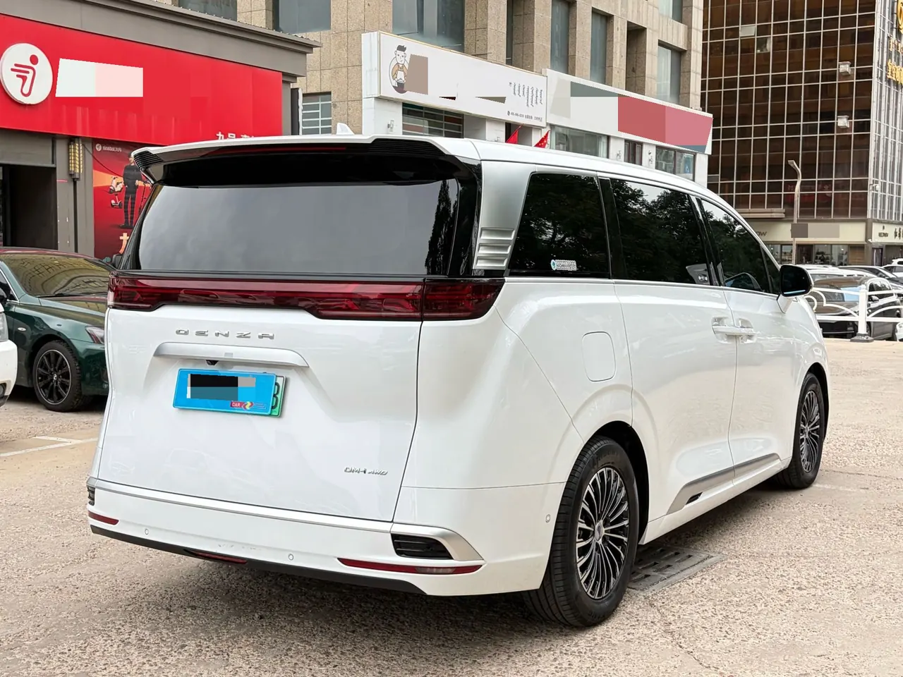 Denza 2022 Denza D9 DM-i 1.5T stepless 970 four-wheel drive flagship automatic gear 4