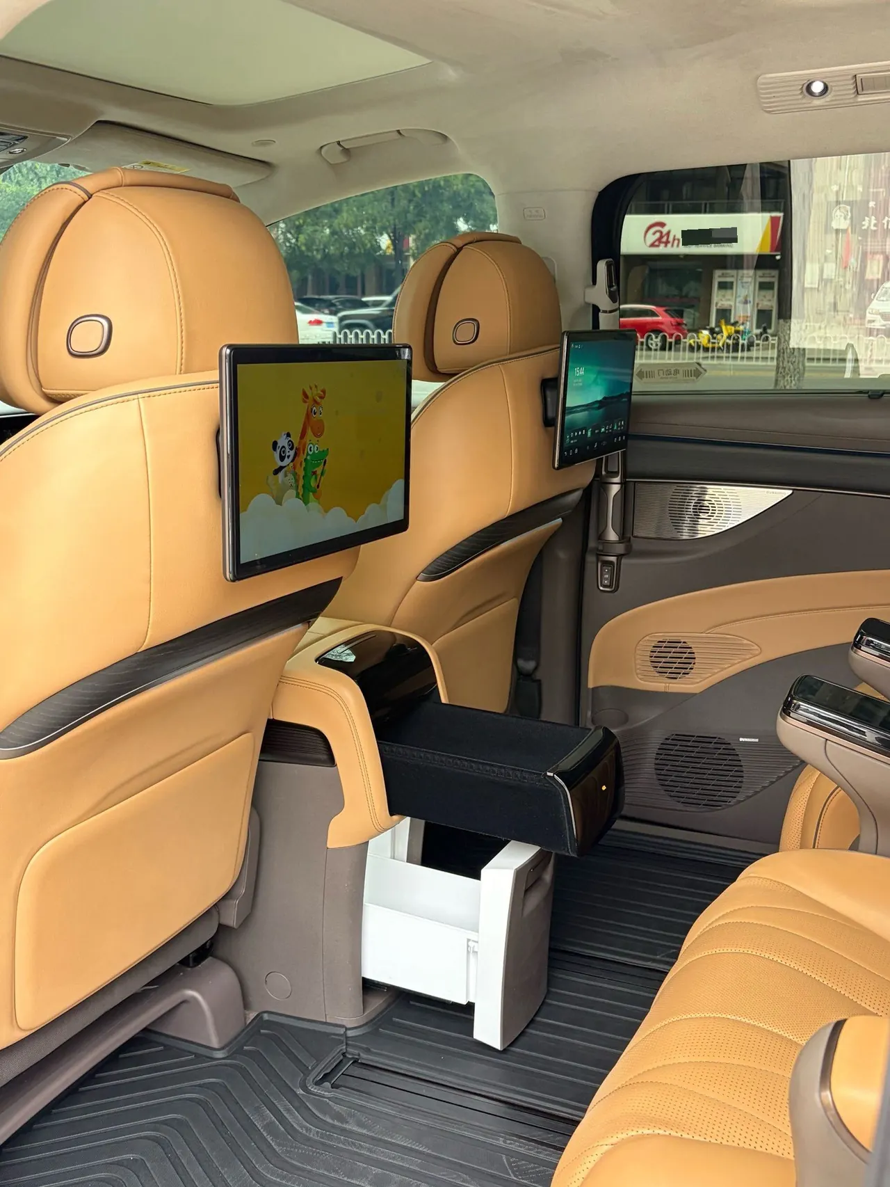 Denza 2022 Denza D9 DM-i 1.5T stepless 970 four-wheel drive flagship automatic gear 8