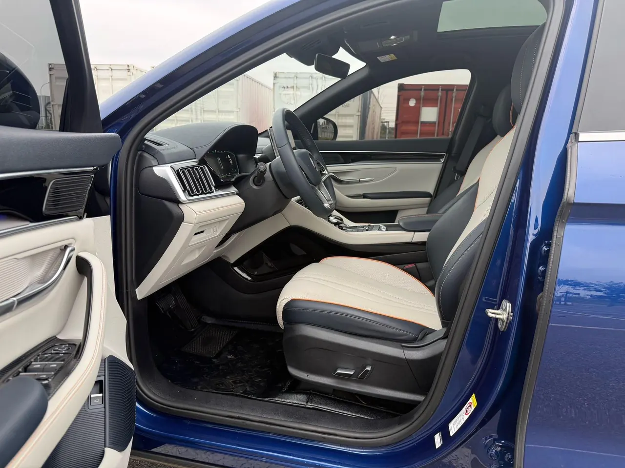 BYD Song PLUS New Energy 2021 Song PLUS DM-i 1.5 Stepless 51KM Honorable Automatic Gear 3