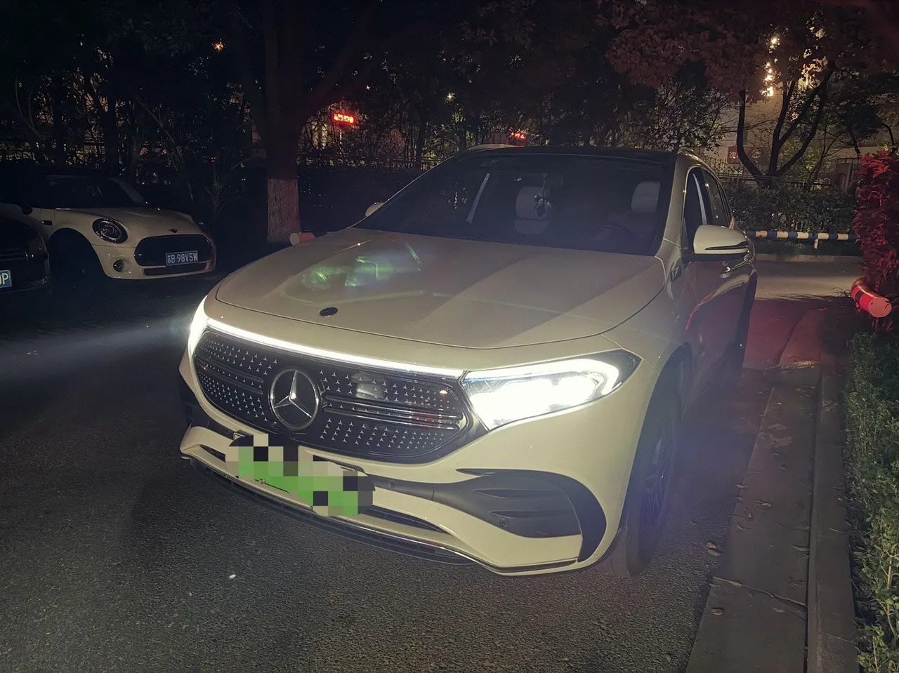 Mercedes Benz 2022 EQA 300 4MATIC EQA 300 4MATIC First Special Edition Automatic Gear - View 1