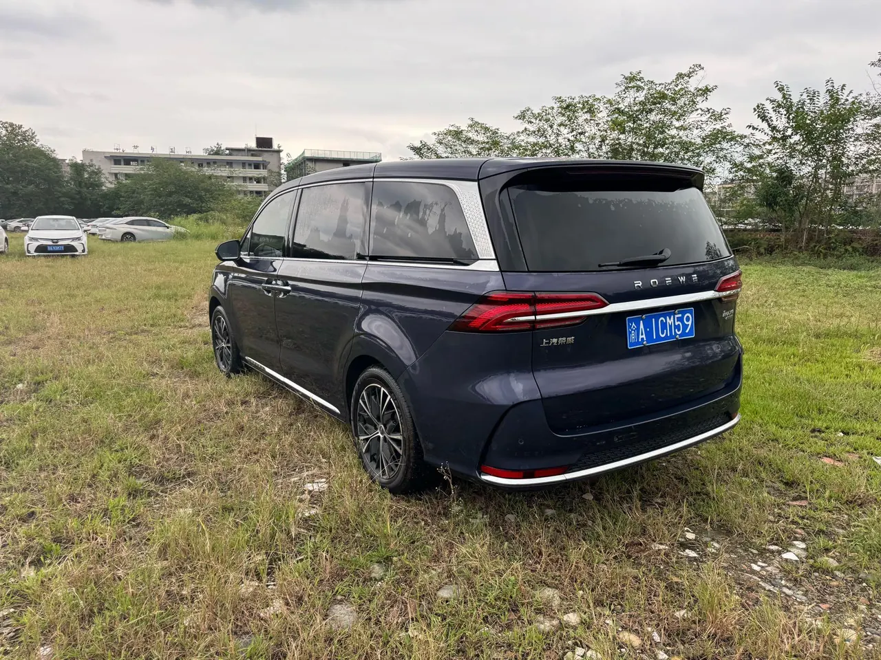 Roewe 2023 iMAX8 2.0TGI 400TGI Premium Edition Automatic Gear 6