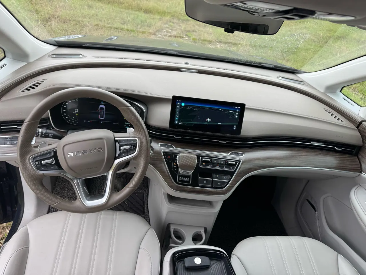 Roewe 2023 iMAX8 2.0TGI 400TGI Premium Edition Automatic Gear 9