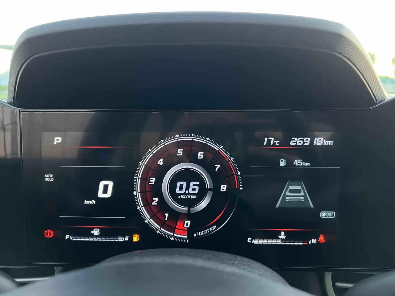 Hyundai 2022 Elantra -3-compartment 1.5 stepless LUX premium automatic gear 18