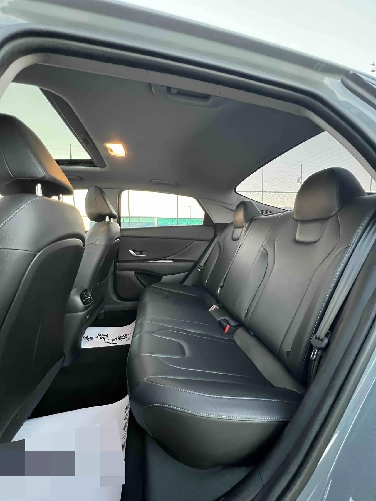 Hyundai 2022 Elantra -3-compartment 1.5 stepless LUX premium automatic gear 8