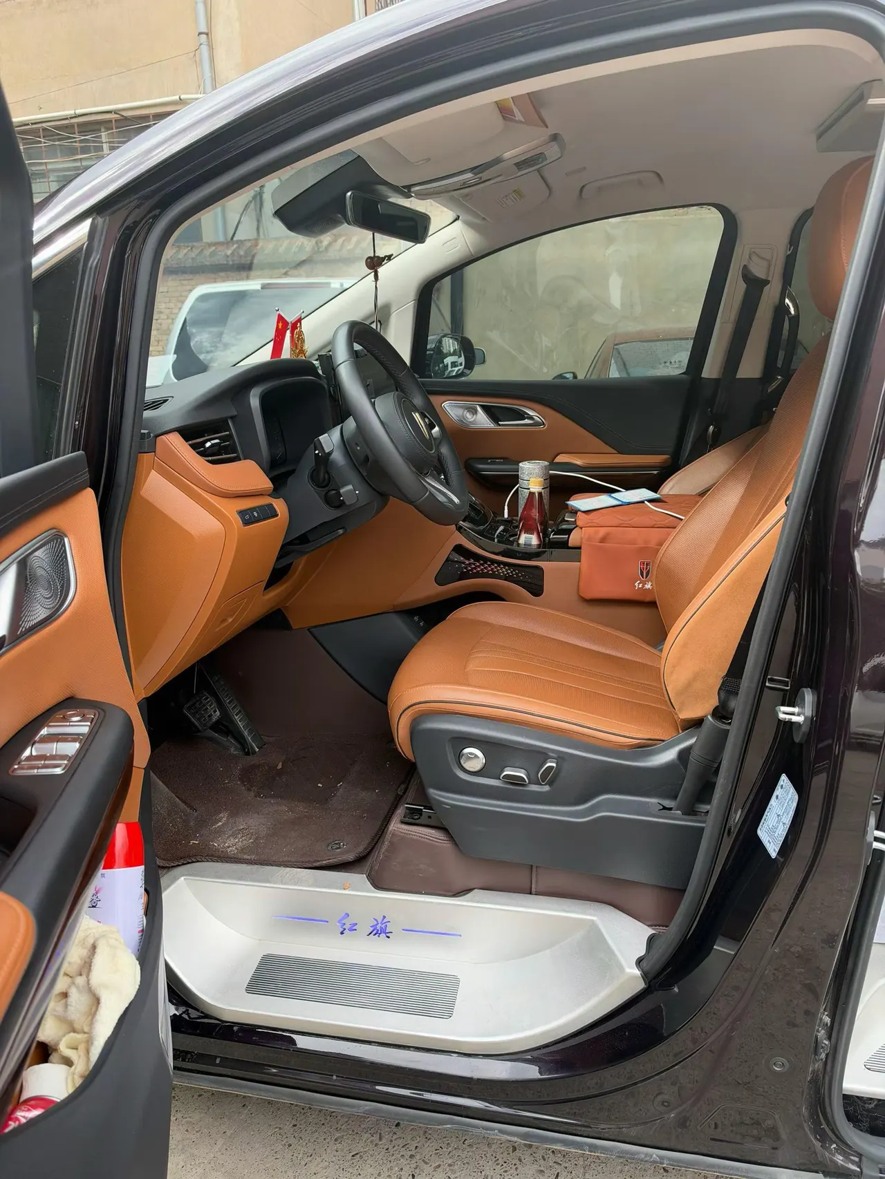 HongQi 2023 HQ9 48V 2.0T Zhilian Flag Edition Automatic Gear 4