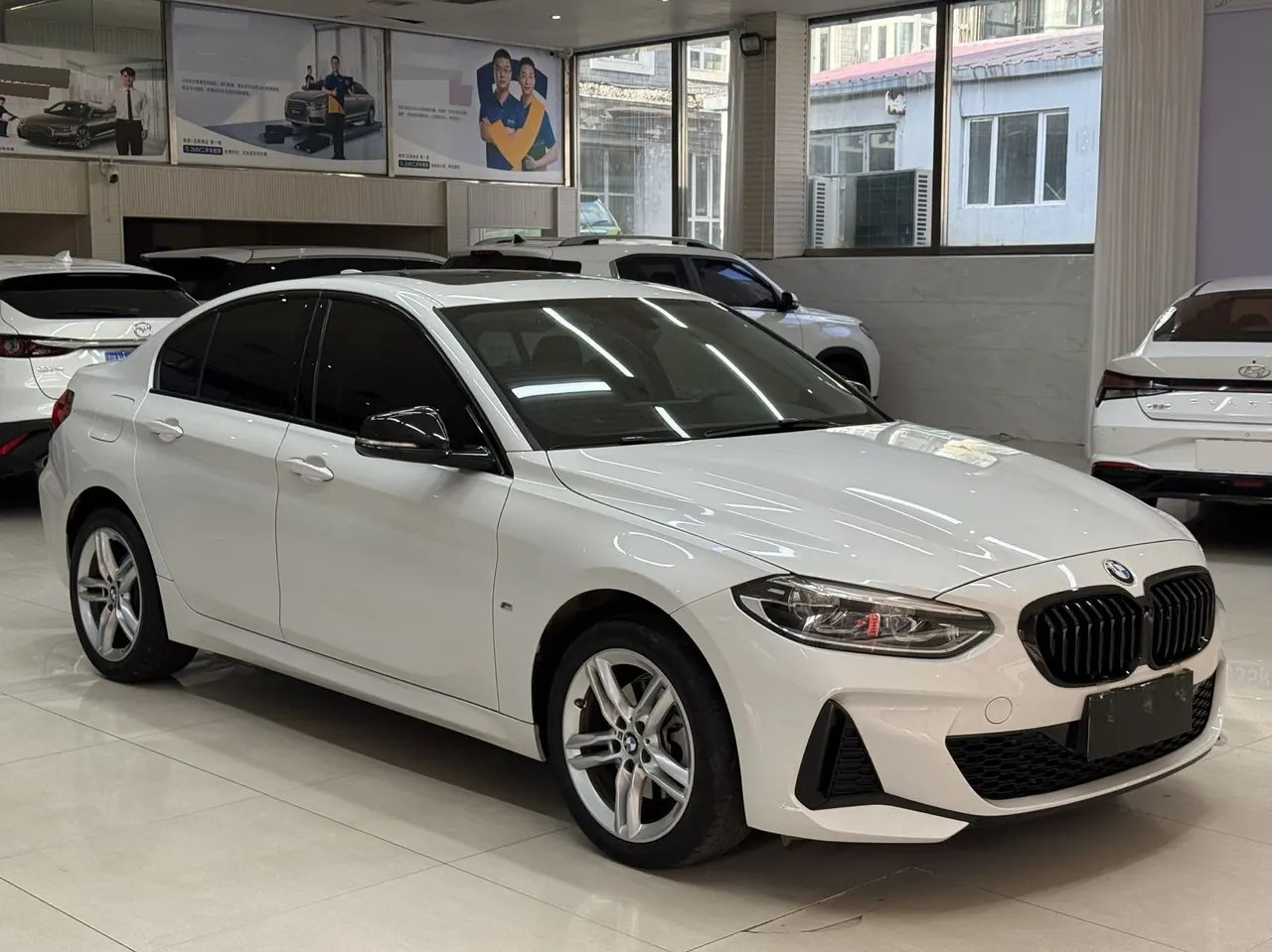 BMW 1 Series 2022 120i 1.5T M Sports Obsidian Night Edition Automatic Gear 3