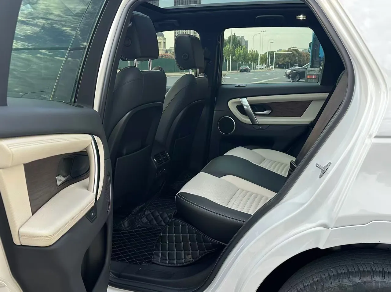 Land Rover 2022 Discovery Sports Edition 48V 2.0T 249PS R-Dynamic SE Performance Technology Edition 5-seat Automatic Gear 5