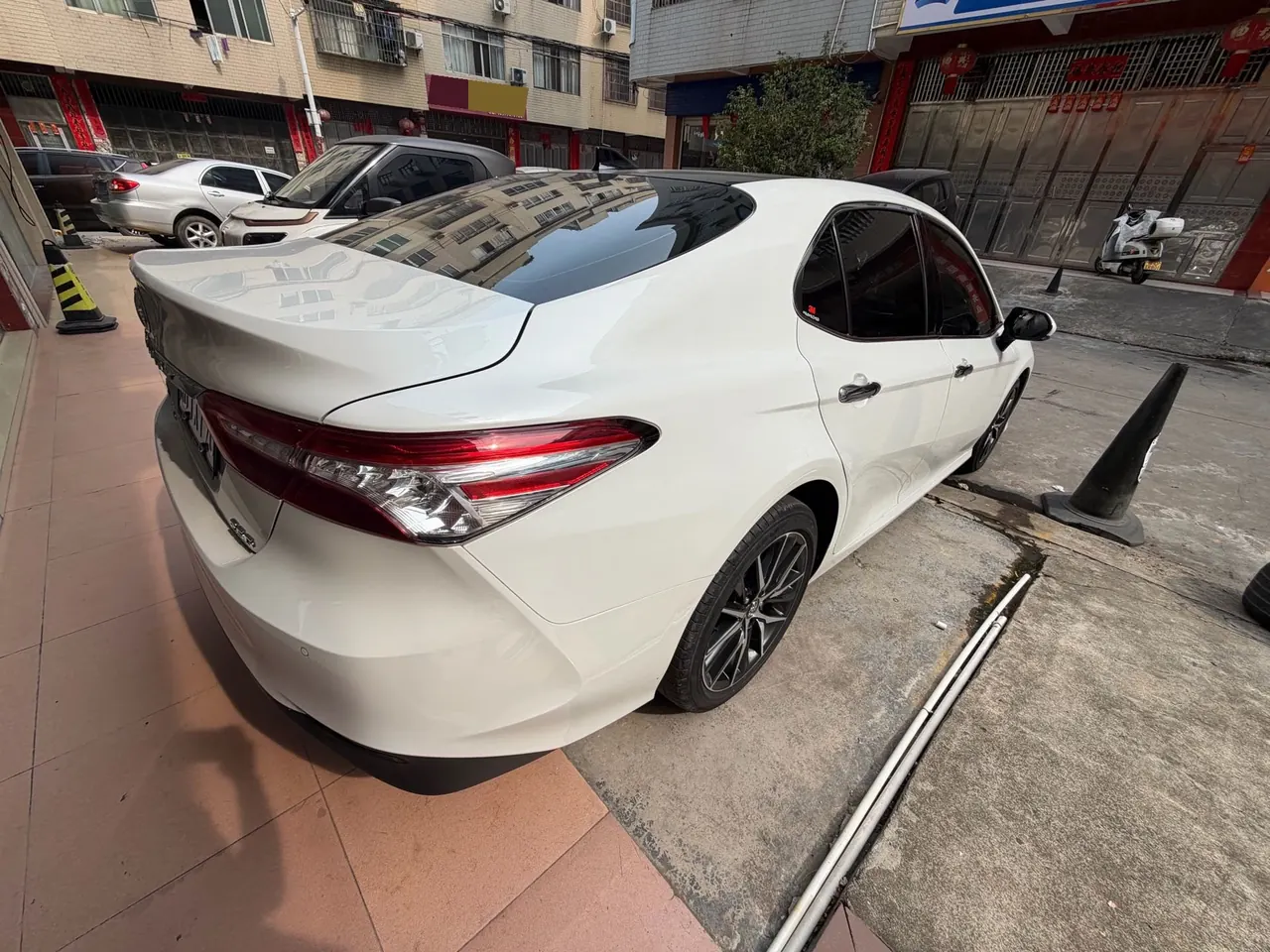Toyota 2021 Camry 2.5G Deluxe Edition Automatic Gear 9