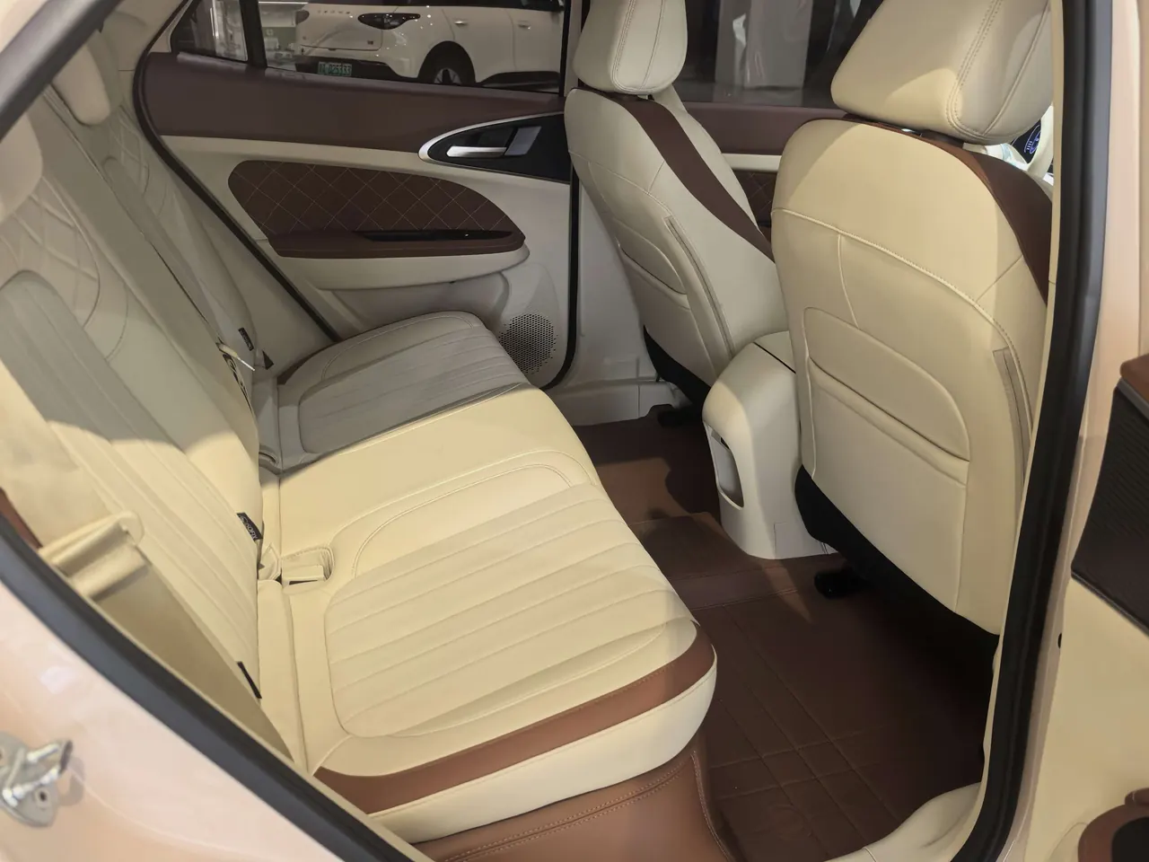 Ora good cat GT 2024 good cat GT Mulan version 401km honor 126kW automatic gear 5