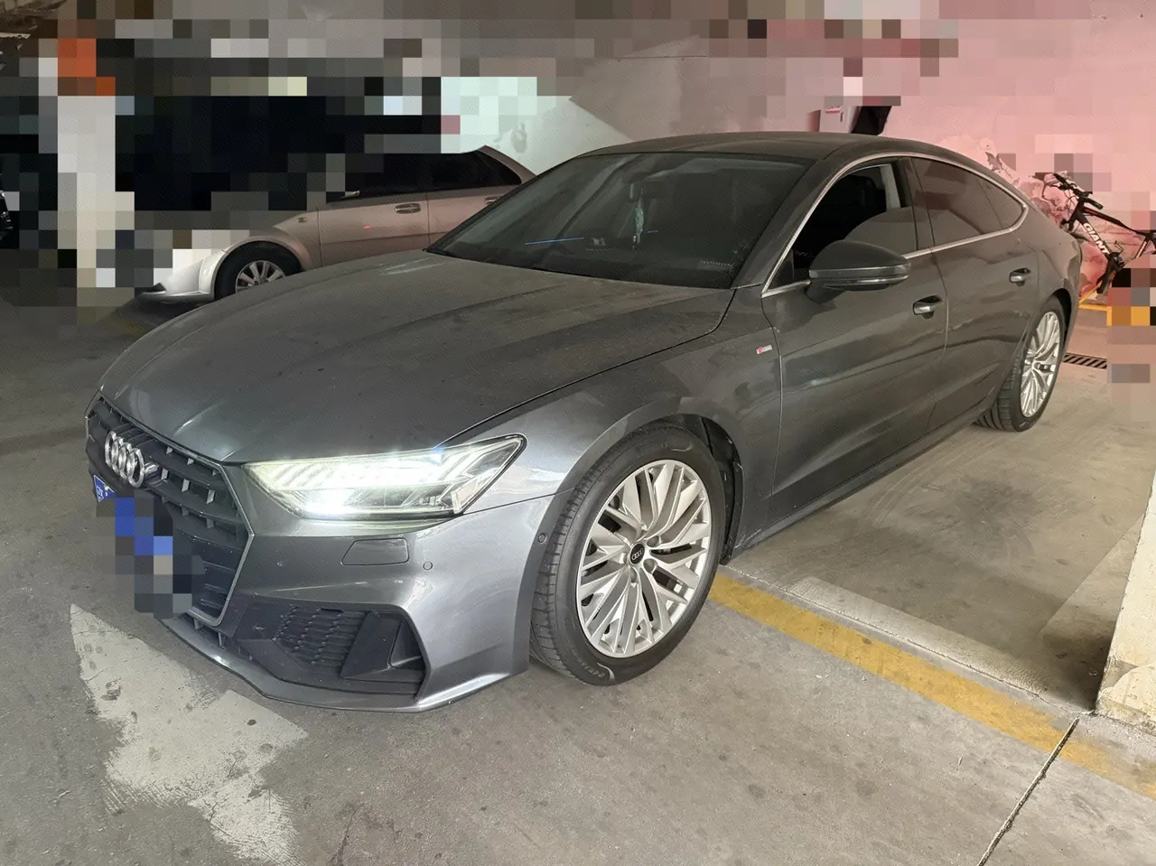 打开图片灯箱:Audi A7 (Imported) 2021 A7 Sportback 2.0TFSI 45TFSI Automatic Gear Selection