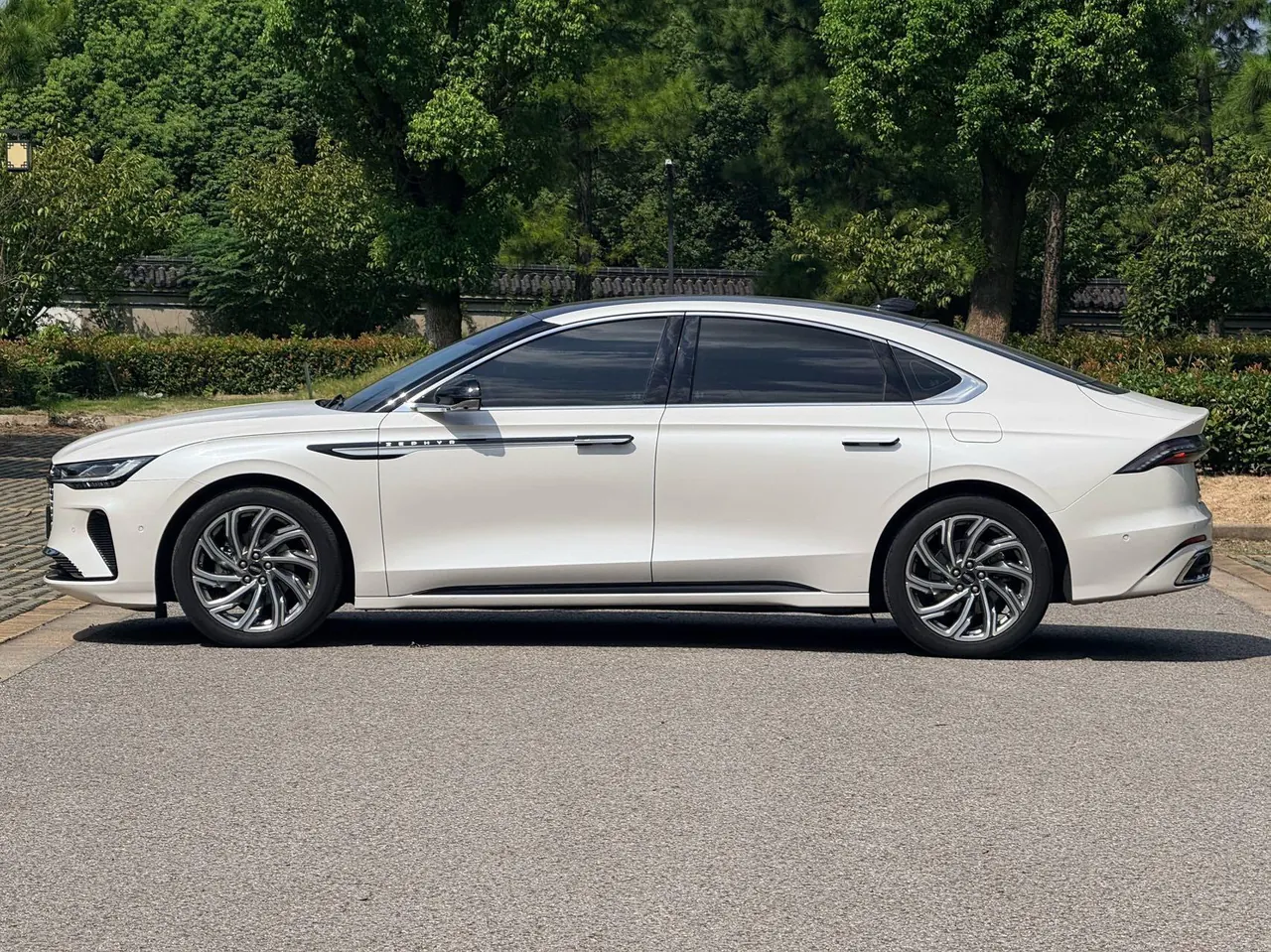 Lincoln 2022 Lincoln Z 2.0T I Cool Premium Edition Automatic Gear 2